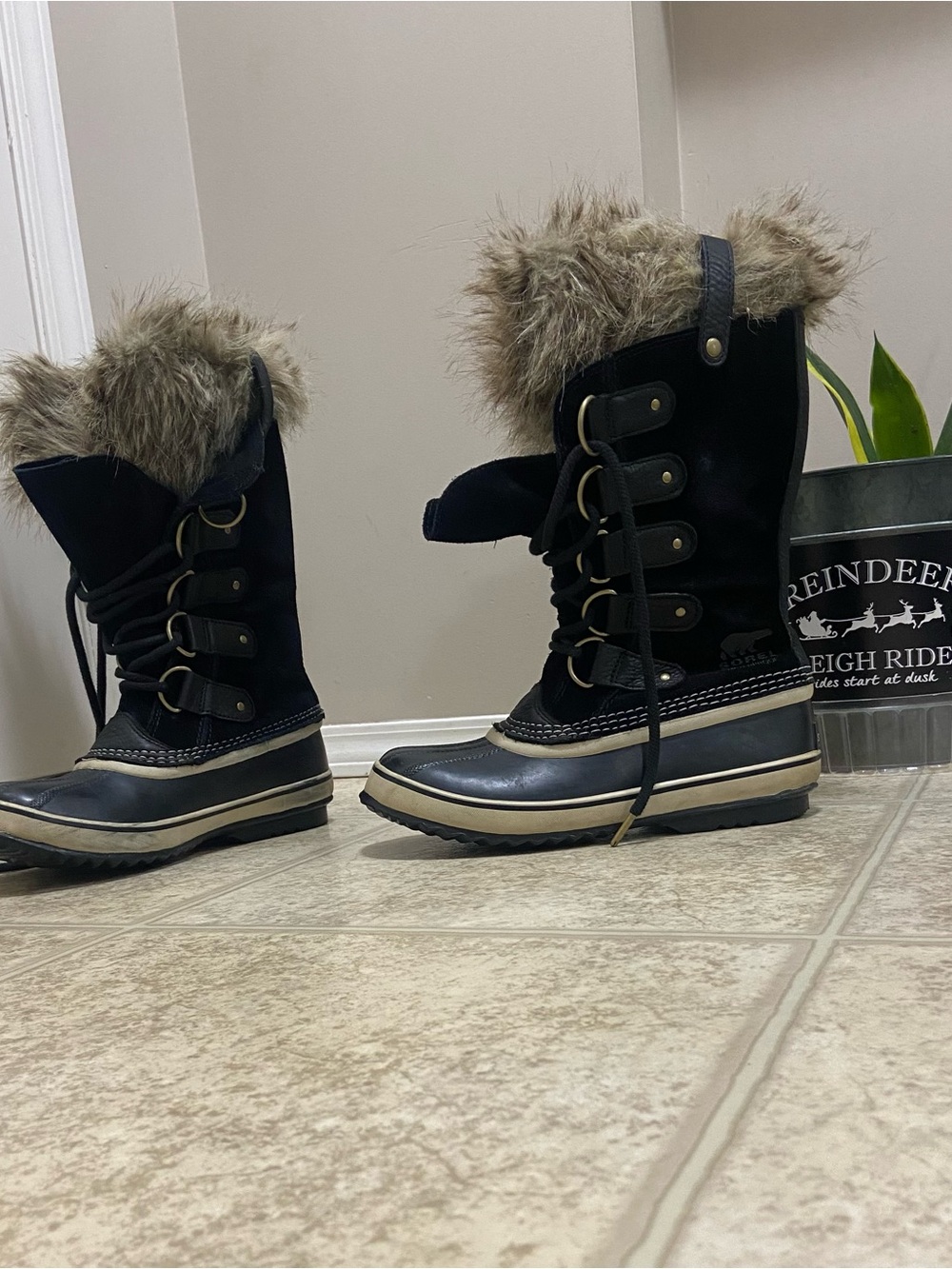 Sorel Black and Tan Faux Fur Waterproof Winter Lace-Up Boots